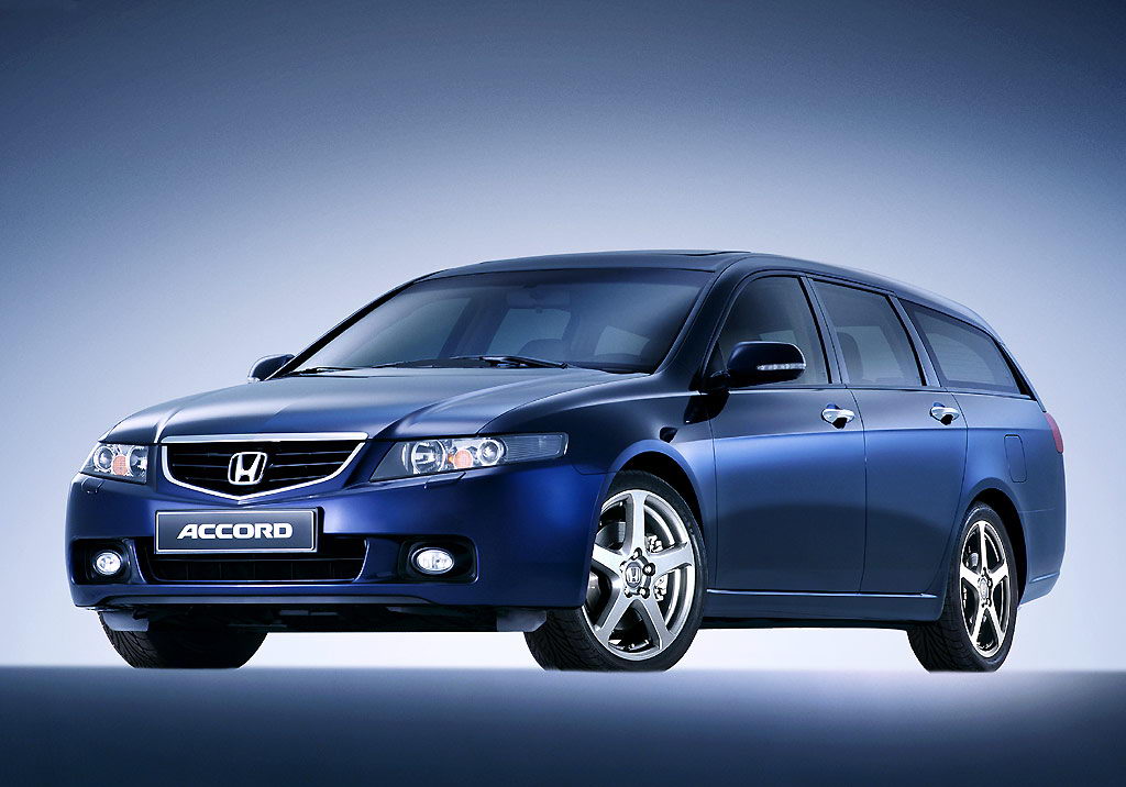 Honda Accord Tourer 2003 001.jpg